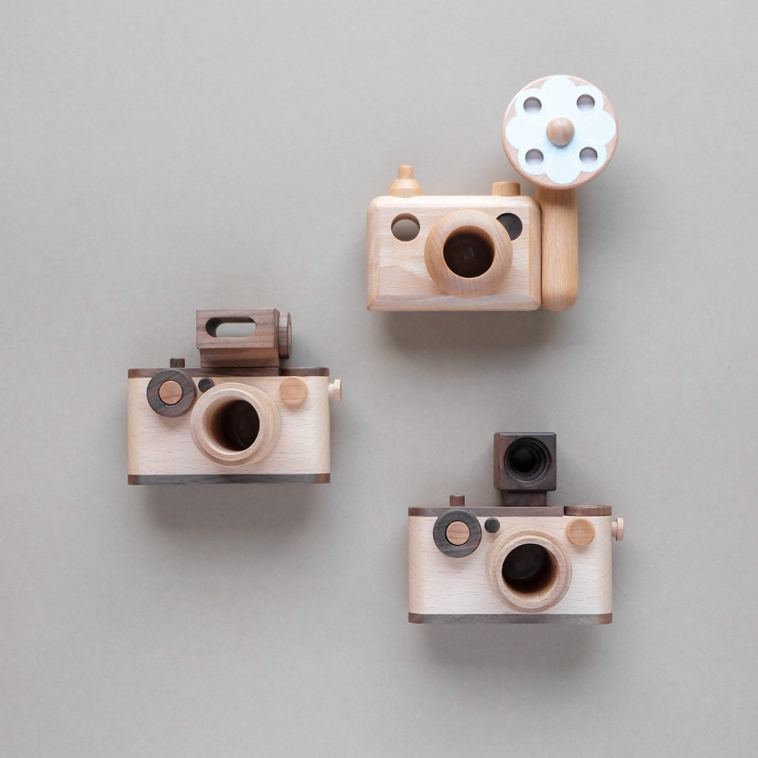 35MM Vintage Style Wooden Toy Camera + Original Sensory Flash