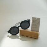 Load image into Gallery viewer, Round Sunnies - Black
