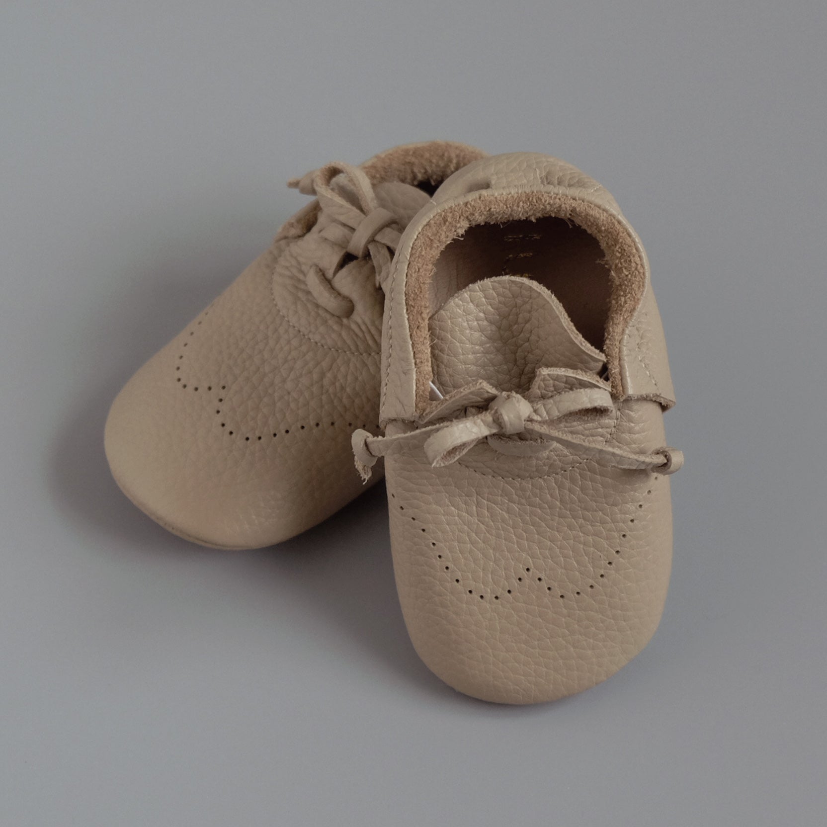 Milo Moccasin in Latte (size 6)